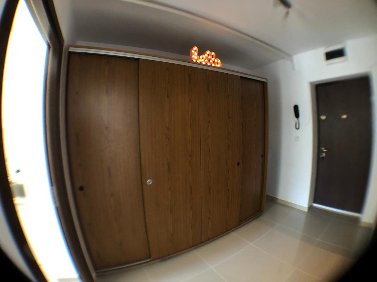 Le Garcon De Cristina-Simple,Quiet,Spacious Studio Bukarest Exteriör bild
